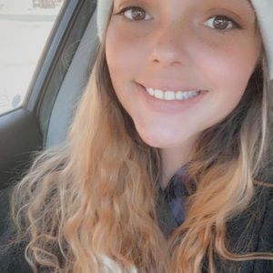 Meet your Posher, Katelyn